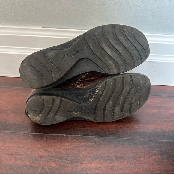 Size 8.5 Clarks Nikki North Brown Leather Ankle Boots - Picture 5 of 6